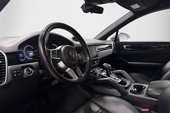 Porsche Cayenne 8 of 27