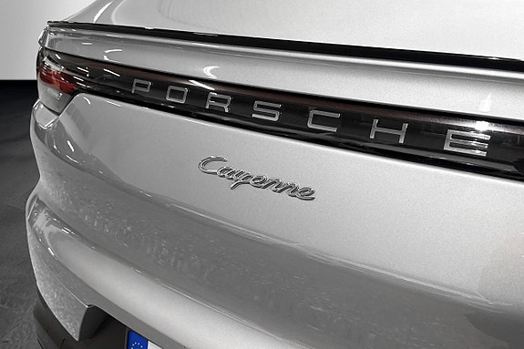Porsche Cayenne 25 of 27