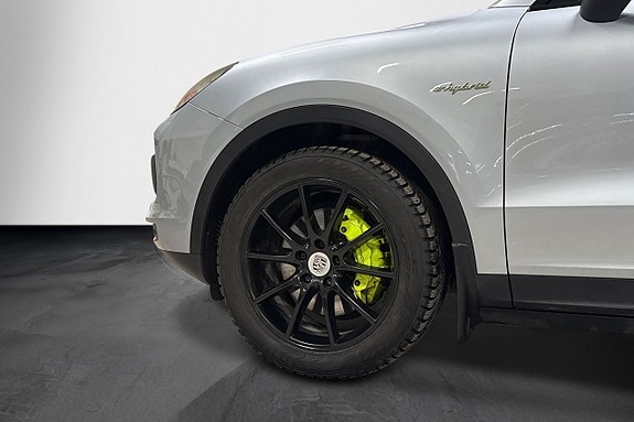 Porsche Cayenne 26 of 27
