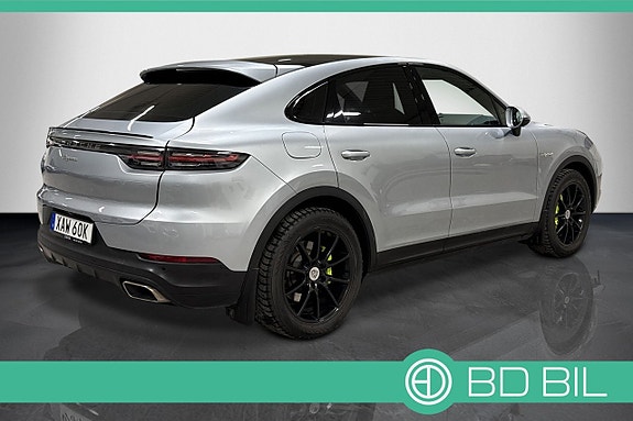 Porsche Cayenne 4 of 27