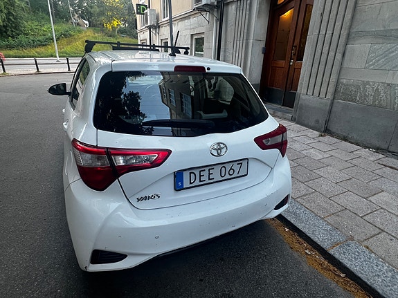 Toyota Yaris 10 of 11
