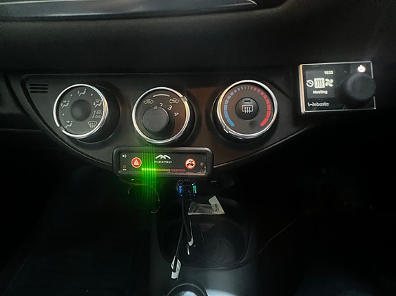 Toyota Yaris 5 of 11
