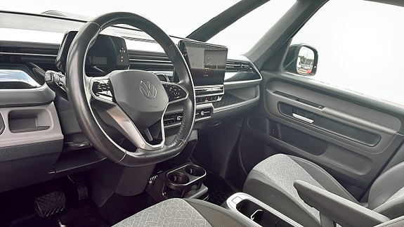 Volkswagen ID. Buzz 7 of 12