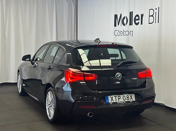 BMW 118i 4 of 14