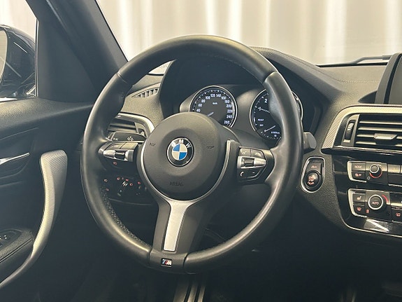 BMW 118i 12 of 14