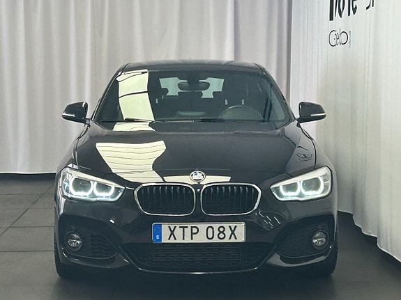 BMW 118i 5 of 14
