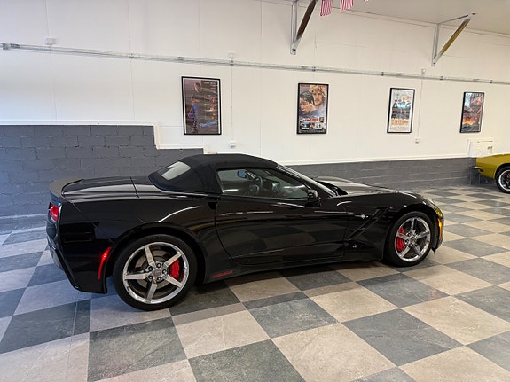 Chevrolet Corvette 16 of 27