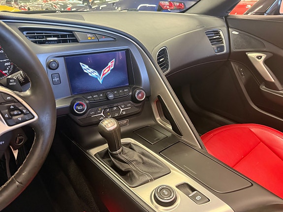 Chevrolet Corvette 23 of 27