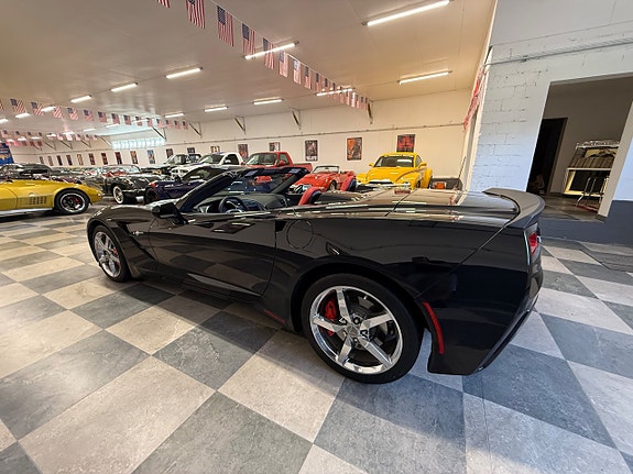Chevrolet Corvette 8 of 27