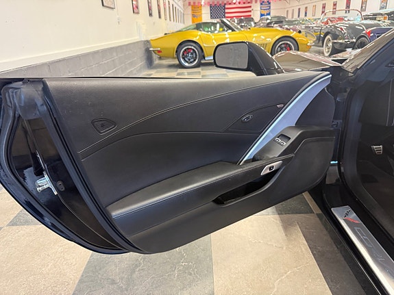 Chevrolet Corvette 22 of 27