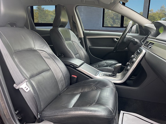 Volvo V70 10 of 22