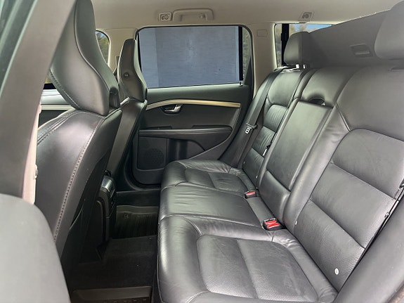 Volvo V70 11 of 22