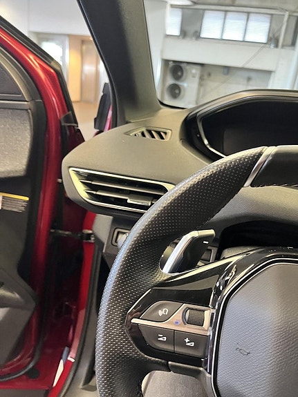 Peugeot 3008 9 of 14