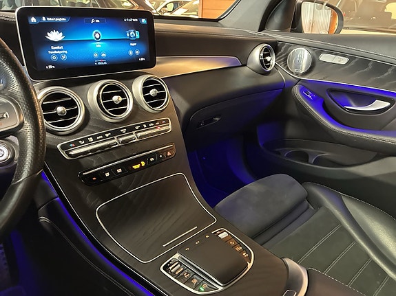 Mercedes-Benz GLC220 d 27 of 29