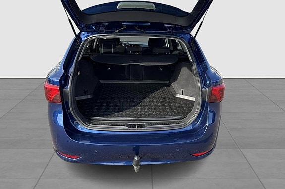 Toyota Avensis 11 of 12