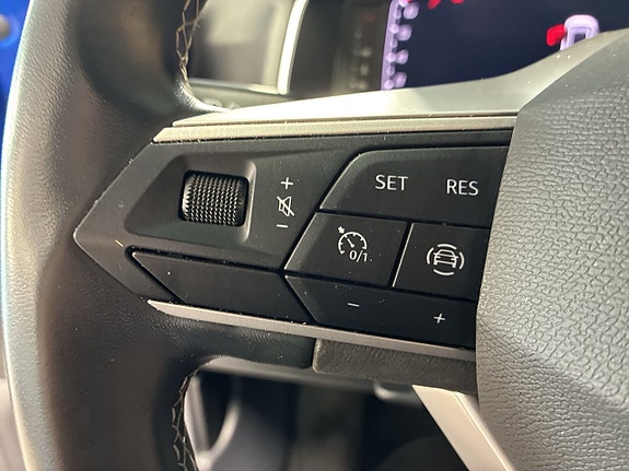 Seat Arona 16 of 24