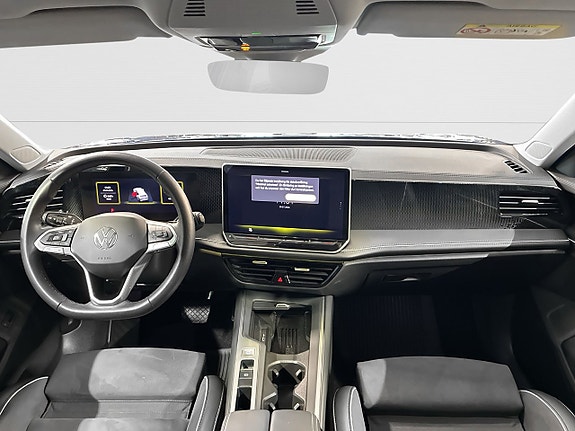 Volkswagen Passat 11 of 30