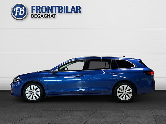 Volkswagen Passat 5 of 30