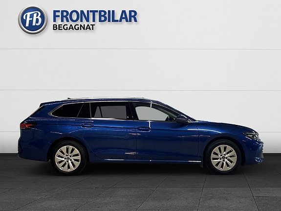 Volkswagen Passat 6 of 30