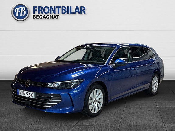 Volkswagen Passat 4 of 30