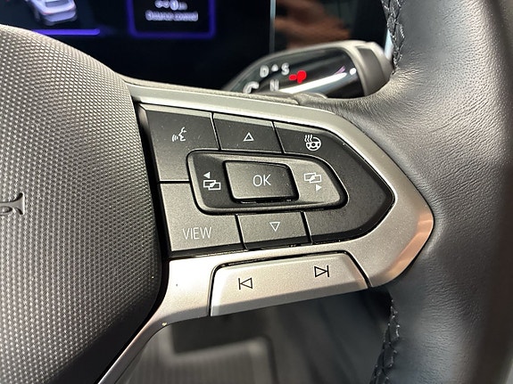 Volkswagen Passat 19 of 27