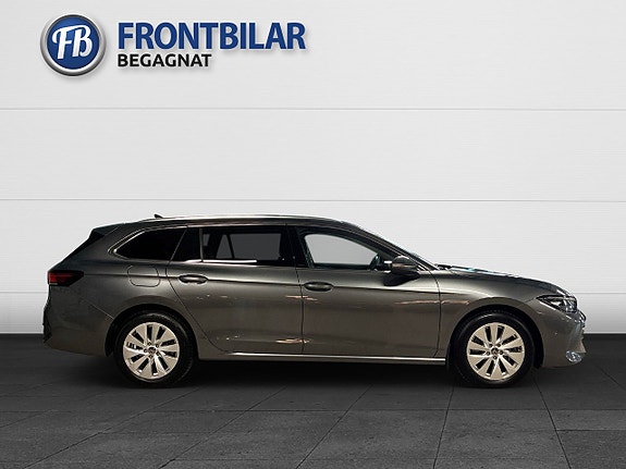 Volkswagen Passat 6 of 27