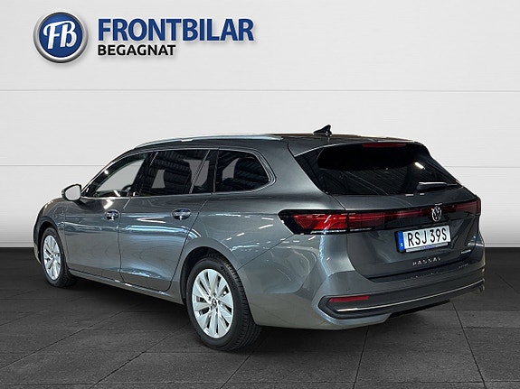 Volkswagen Passat 8 of 27