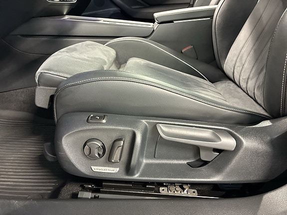 Volkswagen Passat 15 of 27