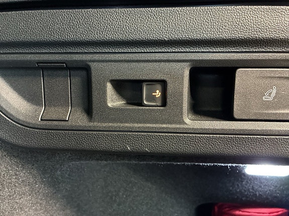 Volkswagen Passat 13 of 27