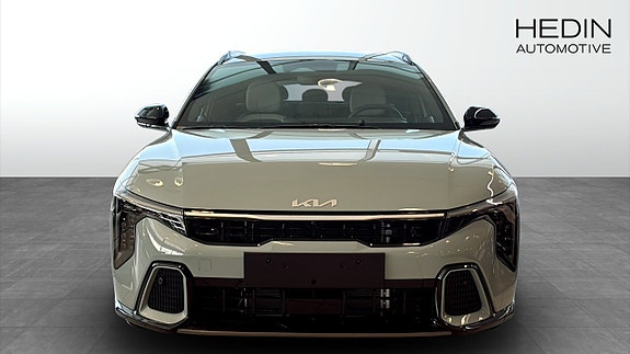 Kia K4 2 of 12