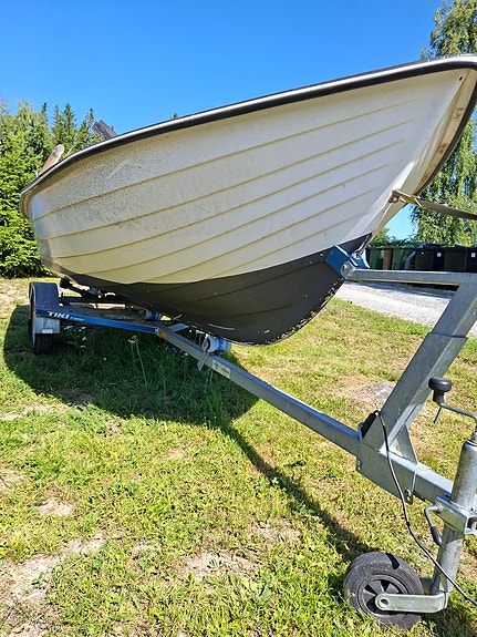 Fiskebåt med 80 trailer 2 of 6