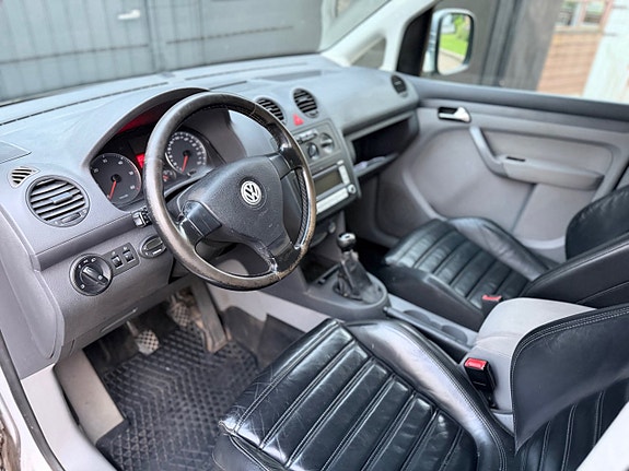 Volkswagen Caddy 8 of 18