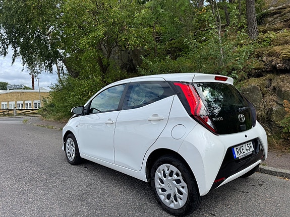 Toyota Aygo 4 of 6
