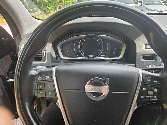 Volvo V60 5 of 8