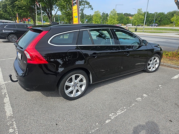 Volvo V60 3 of 8