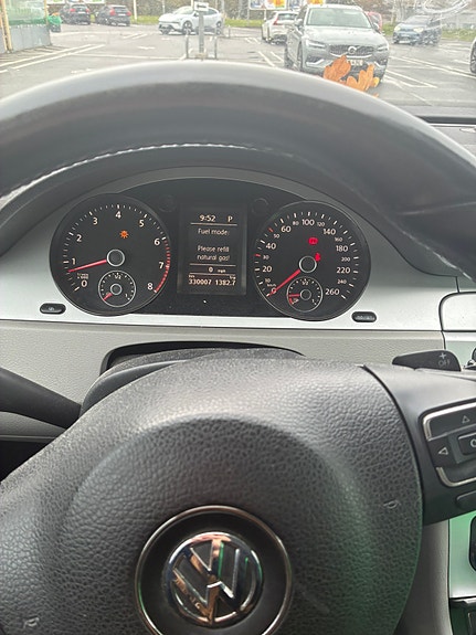 Volkswagen Passat 12 of 12