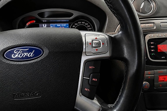 Ford Mondeo 19 of 27