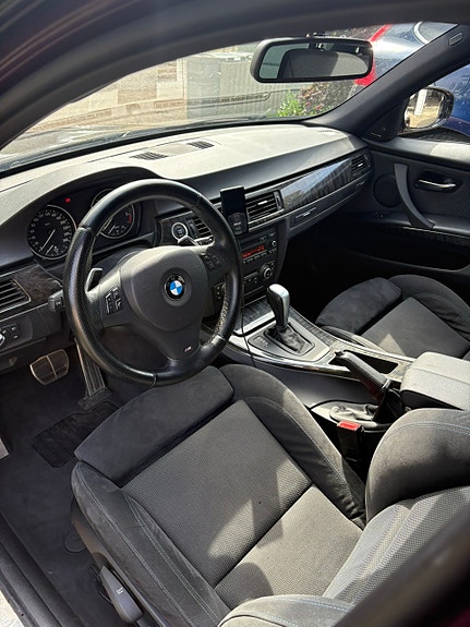 BMW 330d 5 of 8
