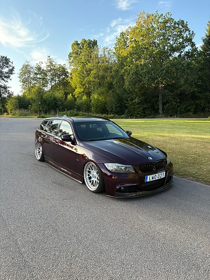 BMW 330d 6 of 8
