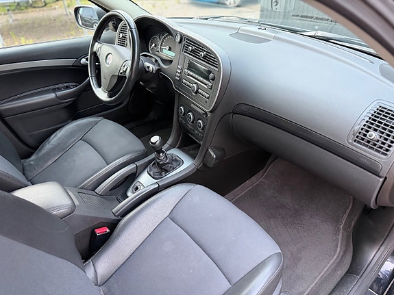 Saab 9-3 13 of 17