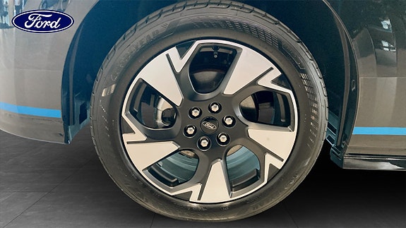Ford E-Custom 9 of 9