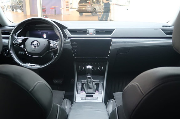 Skoda Superb 6 of 26