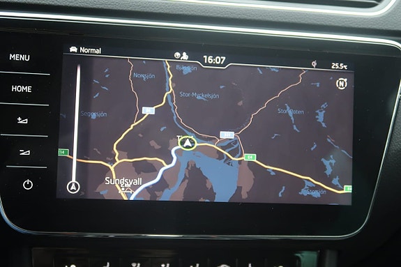 Skoda Superb 14 of 26