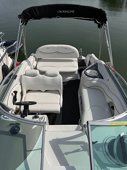 Crownline 250 CR, 2x ankarspel, Bogpropeller, 500 Tim 9 of 21