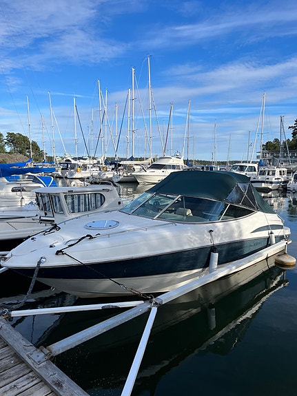 Maxum 2300 SC (2001) - Trevlig daycruiser inkl. boogietrailer 2 of 10