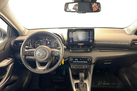 Toyota Yaris 9 of 12