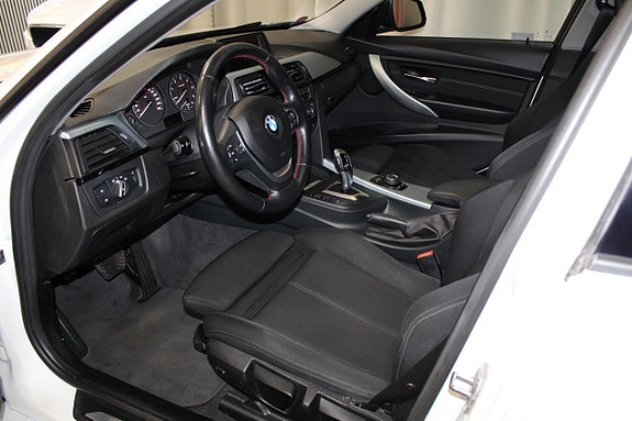 BMW 318d 21 of 30