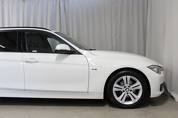 BMW 318d 3 of 30