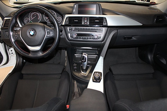 BMW 318d 19 of 30