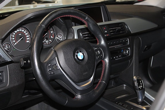 BMW 318d 25 of 30